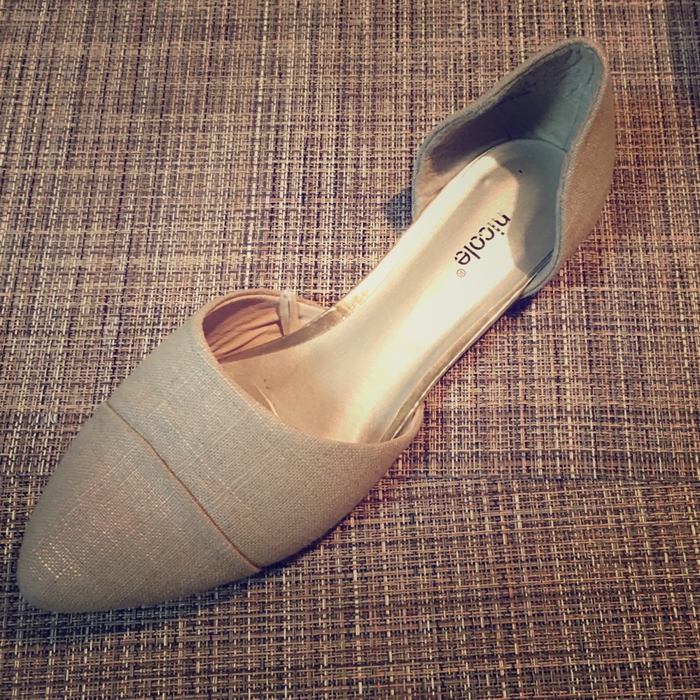 Cute flat shoe 👠